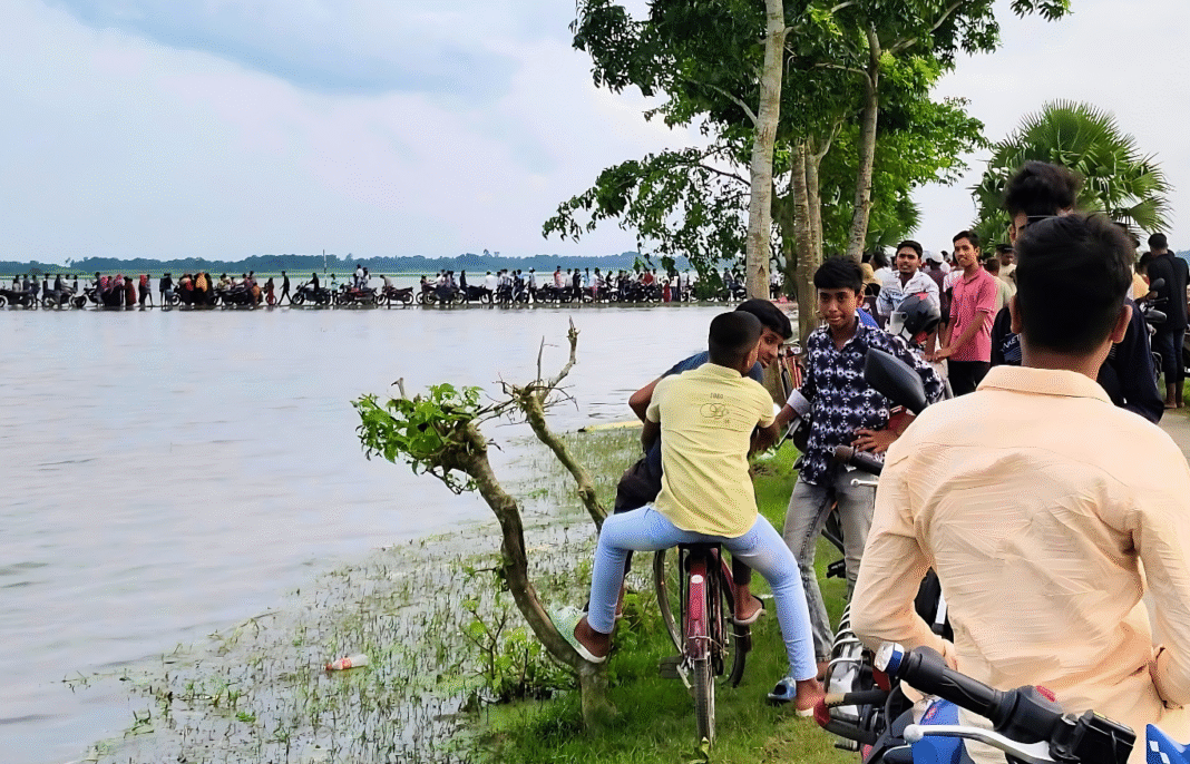শোকে ভাসা ফুলসর, হাসিতে ডোবা কক্সবাজারের প্রতিচ্ছবি!