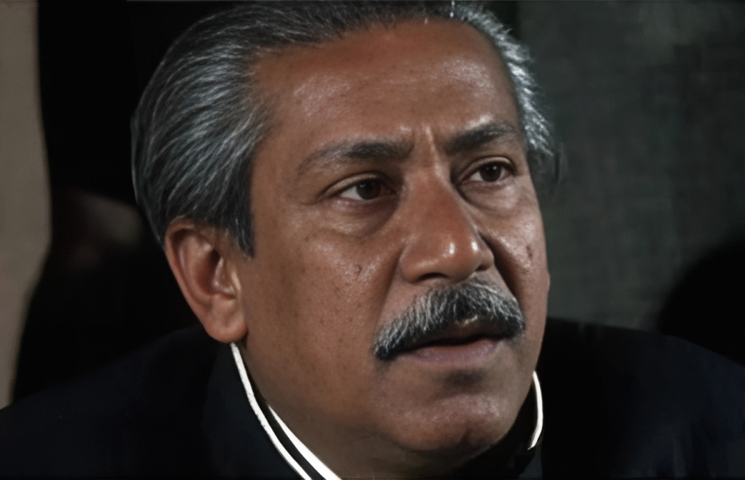 ইতিহাসে শেখ মুজিবের অবস্থান নিয়ে বিতর্ক: রাজনৈতিক প্রেক্ষাপট ও নতুন প্রজন্মের দৃষ্টিভঙ্গি