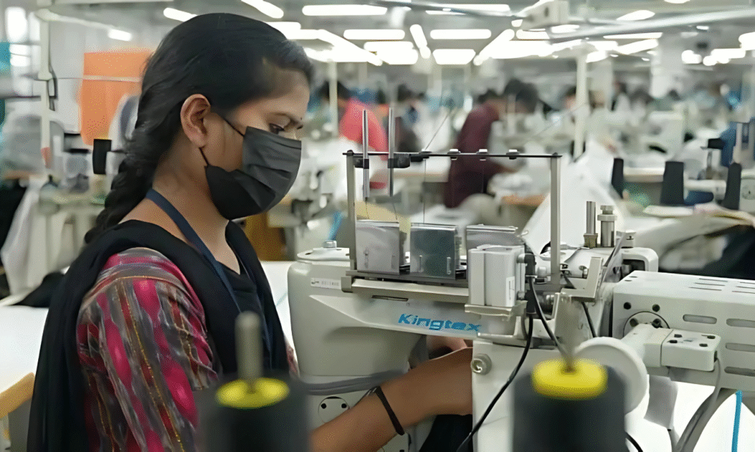 ‘কর্মীদের বেতন কীভাবে দেব?’ ট্রাম্পের শুল্কে ভারতীয় ব্যবসায়ীদের দুঃশ্চিন্তা