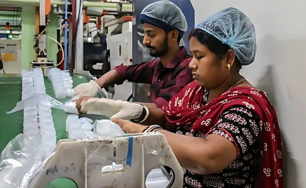 ট্রাম্পের ৫০% শুল্কের ধাক্কা: ১৯ দিনে ভারত কীভাবে সামলাবে অর্থনৈতিক সংকট?