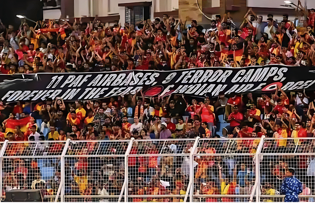 ইস্টবেঙ্গল গ্যালারিতে ‘অপারেশন সিঁদুর’ ব্যানার: বাঙালি গর্ব ও জাতীয়তাবাদের ভারসাম্য?