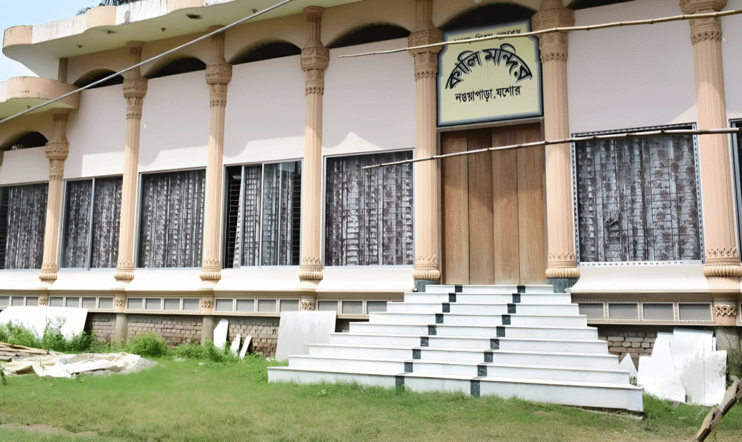 যশোরের ভৈরবকূলে সাড়ে তিনশ বছরের নওয়াপাড়া কালীমন্দির