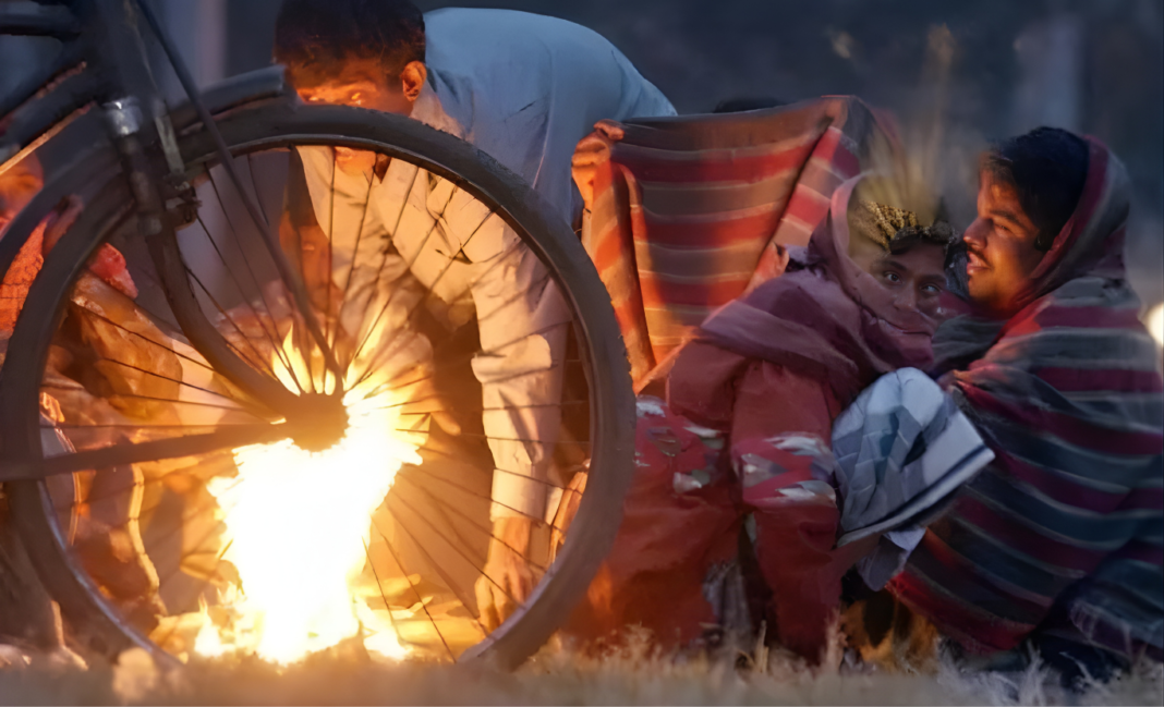 কলকাতায় উত্তুরে হাওয়ার দাপট: তাপমাত্রা বাড়লেও কেন বাড়ছে শীত? কতদিন থাকবে এই কাঁপুনি