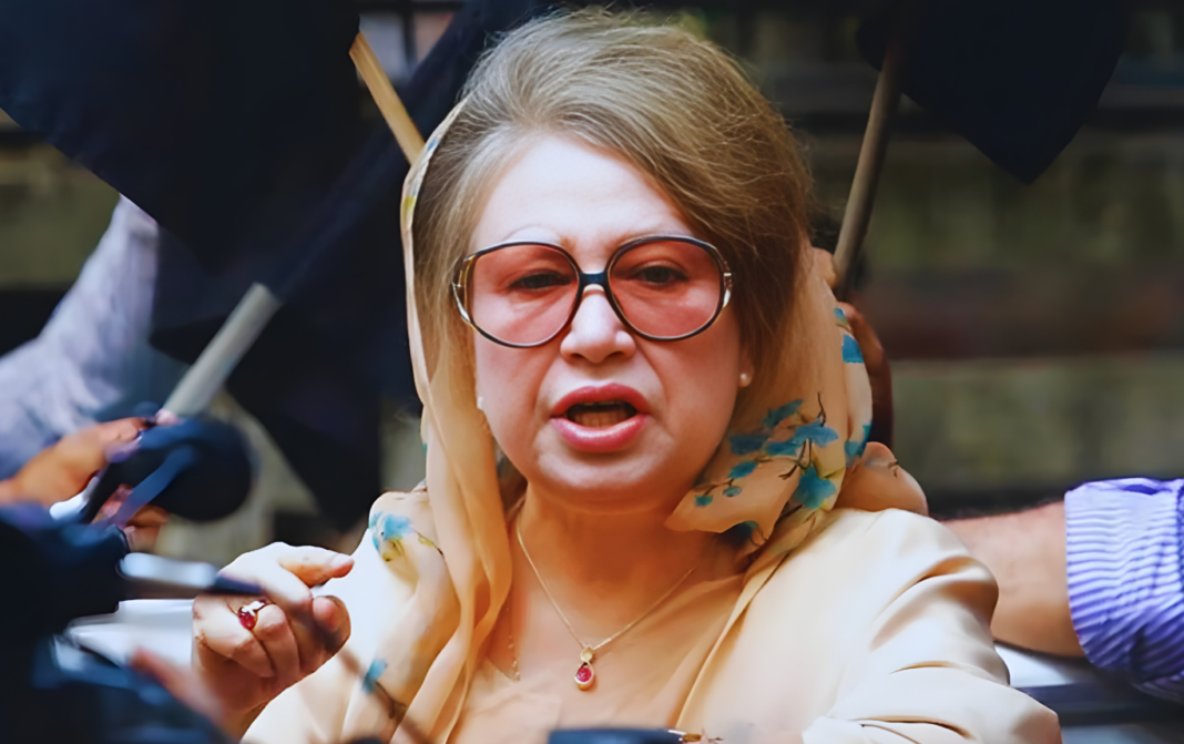 খালেদা জিয়া যেভাবে বদলে দিয়েছিলেন রাজনীতিতে নারীর সাজপোশাকের ইতিহাস