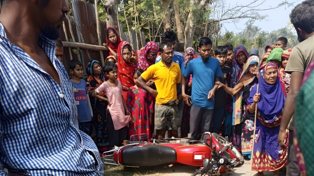 যশোরে পিকআপের চাপায় শ্রমিক নিহত, মোটরসাইকেল-ট্রলি সংঘর্ষে আরও মৃত্যু