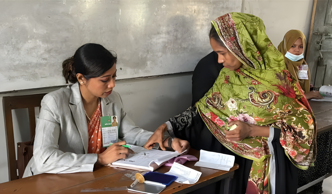 ভোটার উপস্থিতি কম! সংসদ ও গণভোটের সকালের বাস্তব চিত্র দেখুন